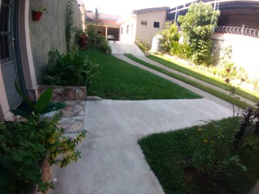 Foto 1 de Sala Comercial com 3 quartos à venda, 405m2 em Estiva Gerbi - SP
