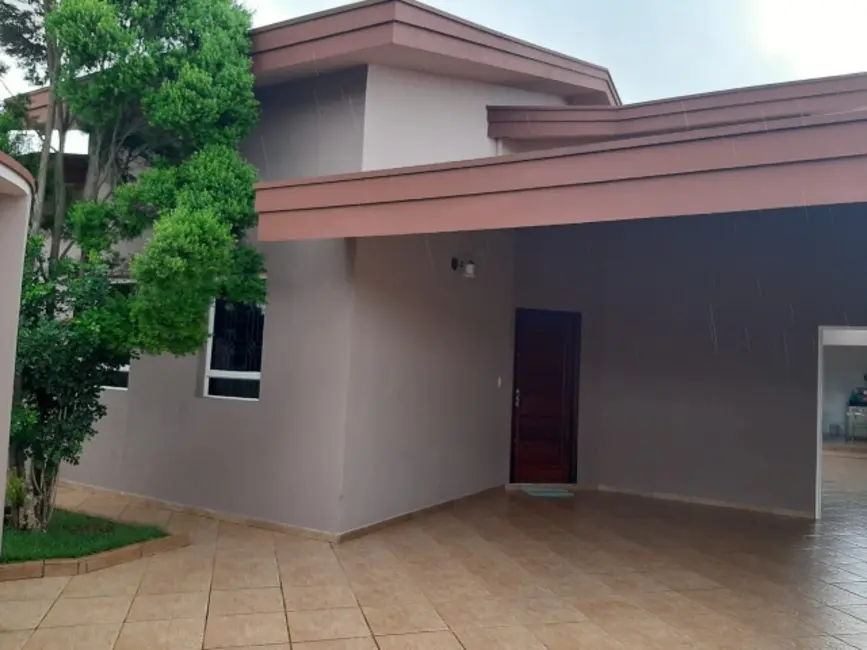 Foto 1 de Casa com 4 quartos à venda, 165m2 em Vila São Carlos, Mogi Guacu - SP