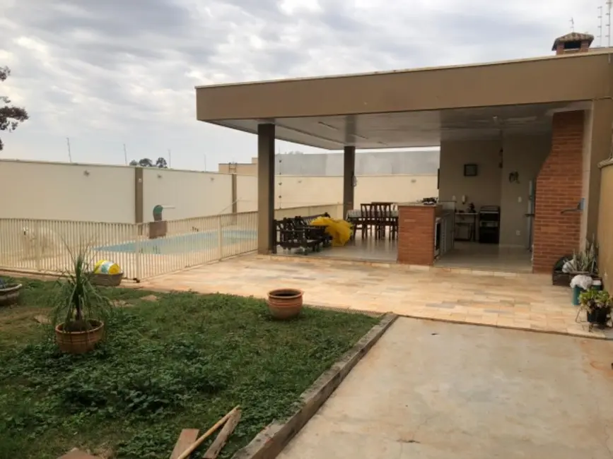 Foto 1 de Casa com 3 quartos à venda, 250m2 em Jardim Hermínio Bueno, Mogi Guacu - SP