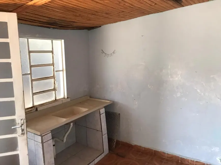 Foto 2 de Casa com 4 quartos à venda, 100m2 em Vila Paraíso, Mogi Guacu - SP