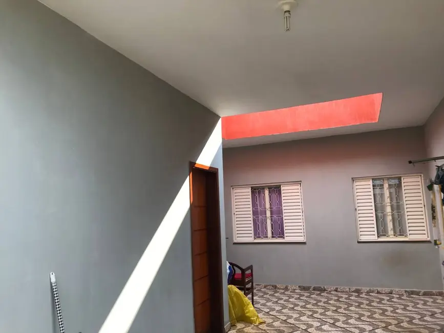 Foto 1 de Casa com 4 quartos à venda, 152m2 em Jardim Santa Cruz, Mogi Guacu - SP