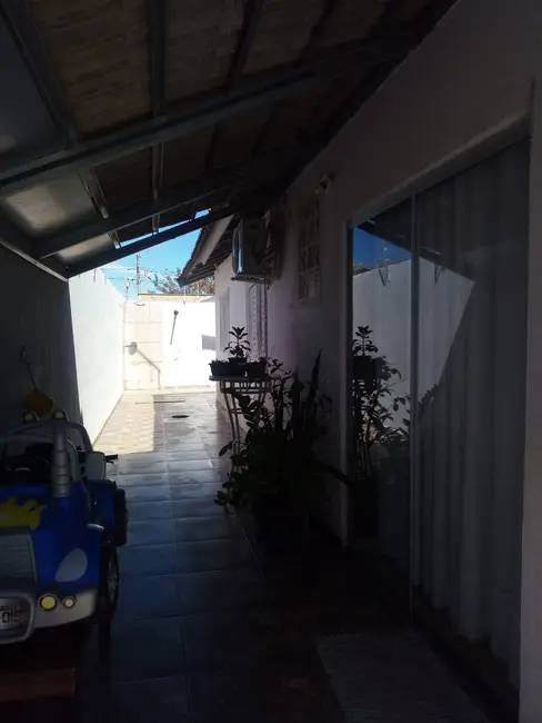 Foto 2 de Casa com 2 quartos à venda, 63m2 em Estiva Gerbi - SP