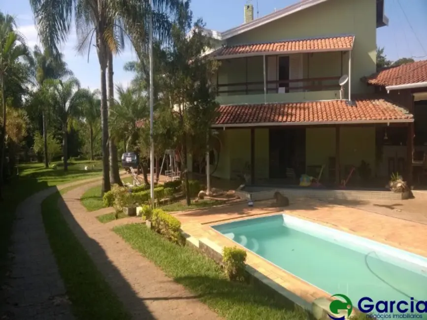 Chácara com 5 quartos à venda, 400m2 em Itapira, SP - imagem 1 Foto 1 de Chácara com 5 quartos à venda, 400m2 em Itapira, SP