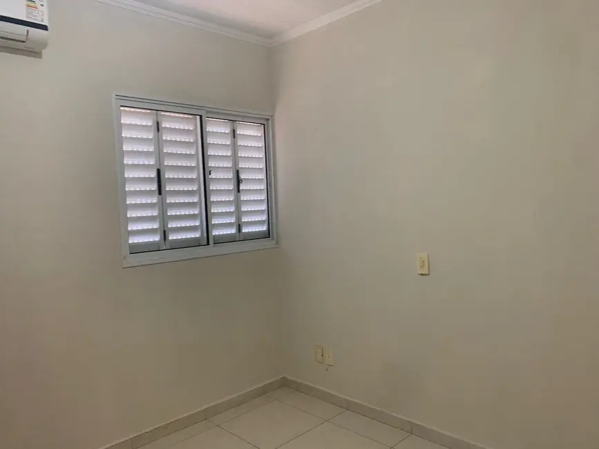 Casa com 3 quartos para alugar, 110m2 em Parque Cidade Nova, Mogi Guacu - SP - imagem 5 Foto 5 de Casa com 3 quartos para alugar, 110m2 em Parque Cidade Nova, Mogi Guacu - SP