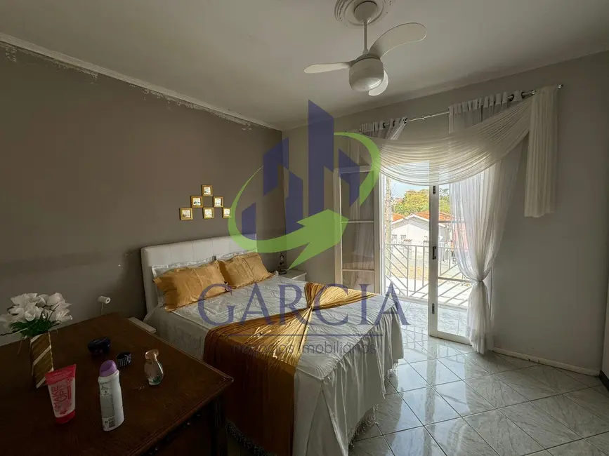 Foto 4 de Casa com 3 quartos à venda, 190m2 em Jardim Bandeirantes, Mogi Guacu - SP