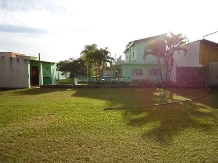 Foto 2 de Chácara com 3 quartos à venda e para alugar, 250m2 em Mogi Guacu - SP
