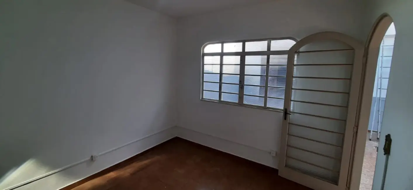 Foto 5 de Casa com 4 quartos para alugar, 218m2 em Jardim Centenário, Mogi Guacu - SP