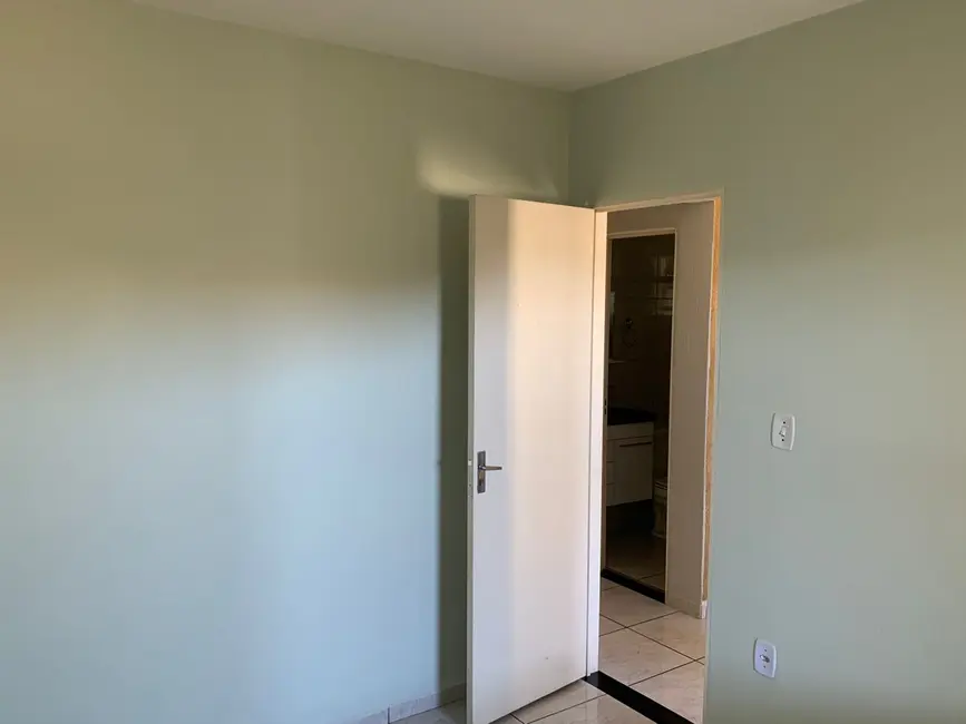 Foto 2 de Casa com 2 quartos à venda, 250m2 em Jardim São José, Mogi Guacu - SP