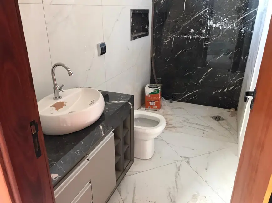 Foto 2 de Casa com 3 quartos à venda, 200m2 em Mogi Mirim - SP