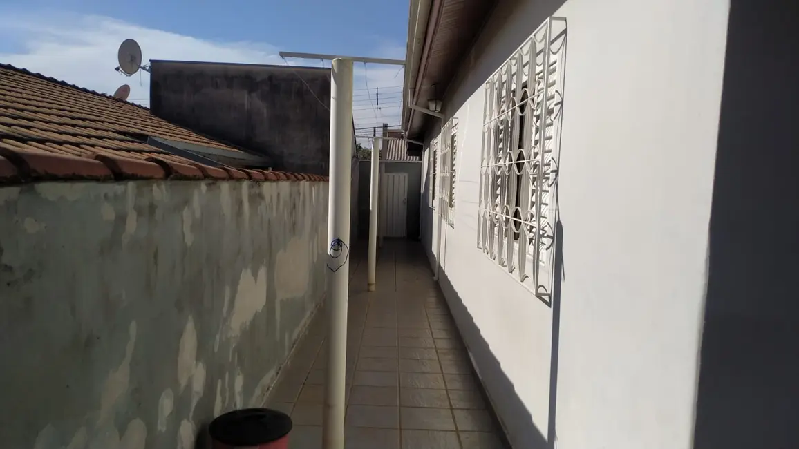 Casa com 3 quartos para alugar, 177m2 em Jardim Bandeirantes, Mogi Guacu - SP - imagem 7 Foto 7 de Casa com 3 quartos para alugar, 177m2 em Jardim Bandeirantes, Mogi Guacu - SP