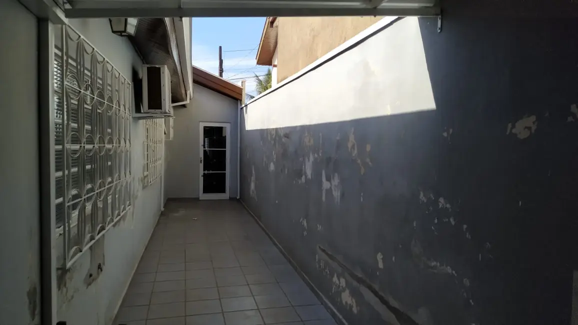 Casa com 3 quartos para alugar, 177m2 em Jardim Bandeirantes, Mogi Guacu - SP - imagem 5 Foto 5 de Casa com 3 quartos para alugar, 177m2 em Jardim Bandeirantes, Mogi Guacu - SP