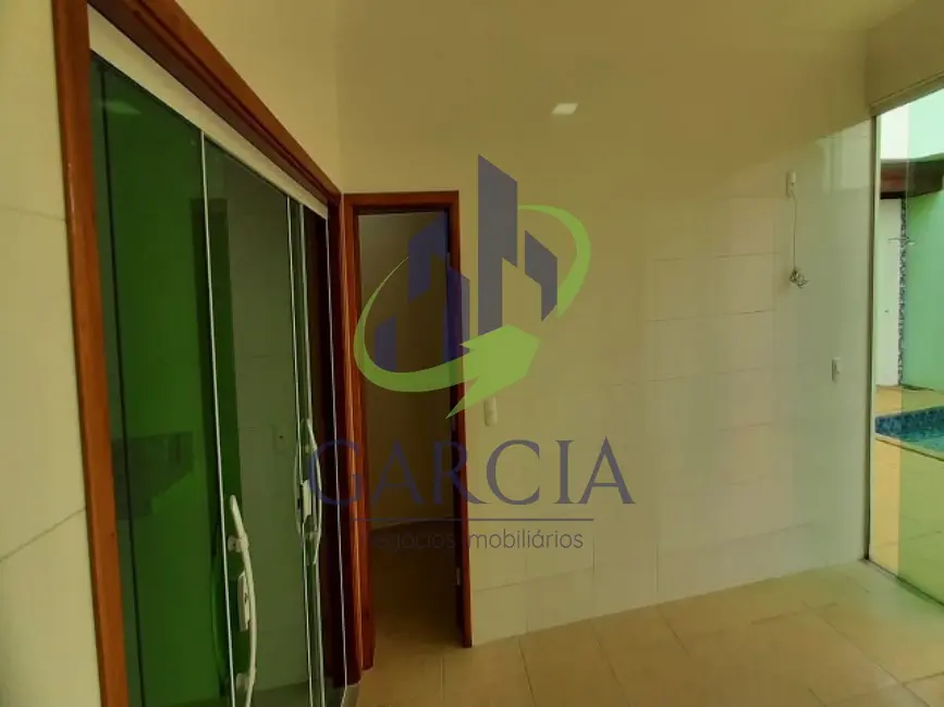 Foto 9 de Casa com 3 quartos à venda, 175m2 em Estiva Gerbi - SP