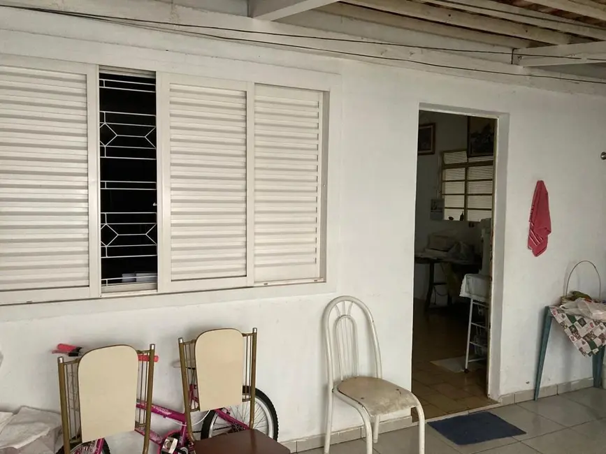 Foto 2 de Casa com 2 quartos à venda, 70m2 em Jardim Veneza, Mogi Guacu - SP