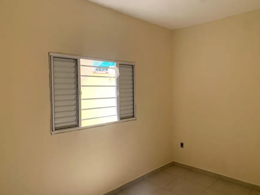 Foto 5 de Casa com 2 quartos para alugar, 65m2 em Jardim Santa Cruz, Mogi Guacu - SP