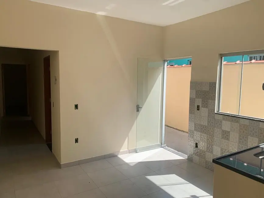Foto 1 de Casa com 2 quartos para alugar, 65m2 em Jardim Santa Cruz, Mogi Guacu - SP