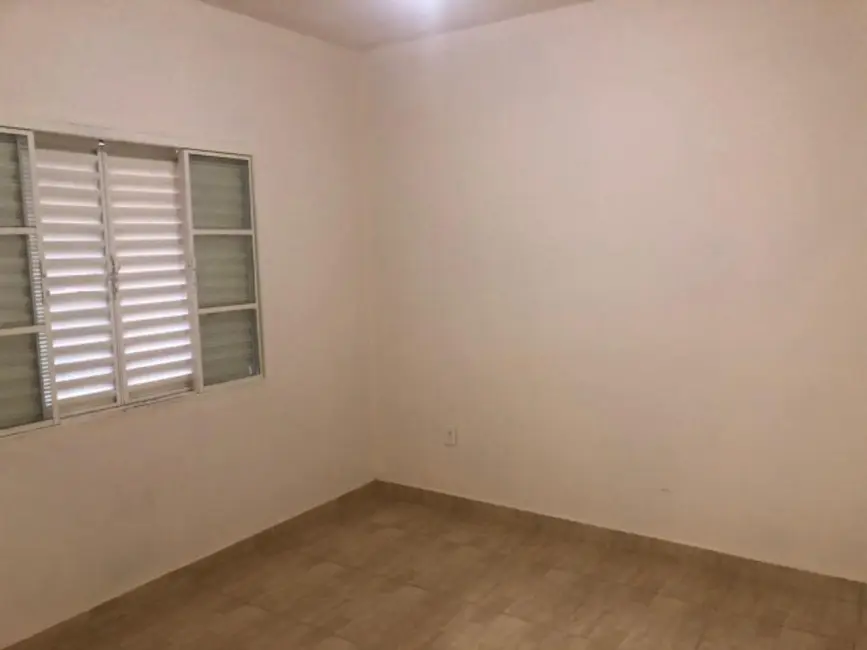 Foto 7 de Casa com 1 quarto para alugar, 80m2 em Jardim Presidente, Mogi Guacu - SP