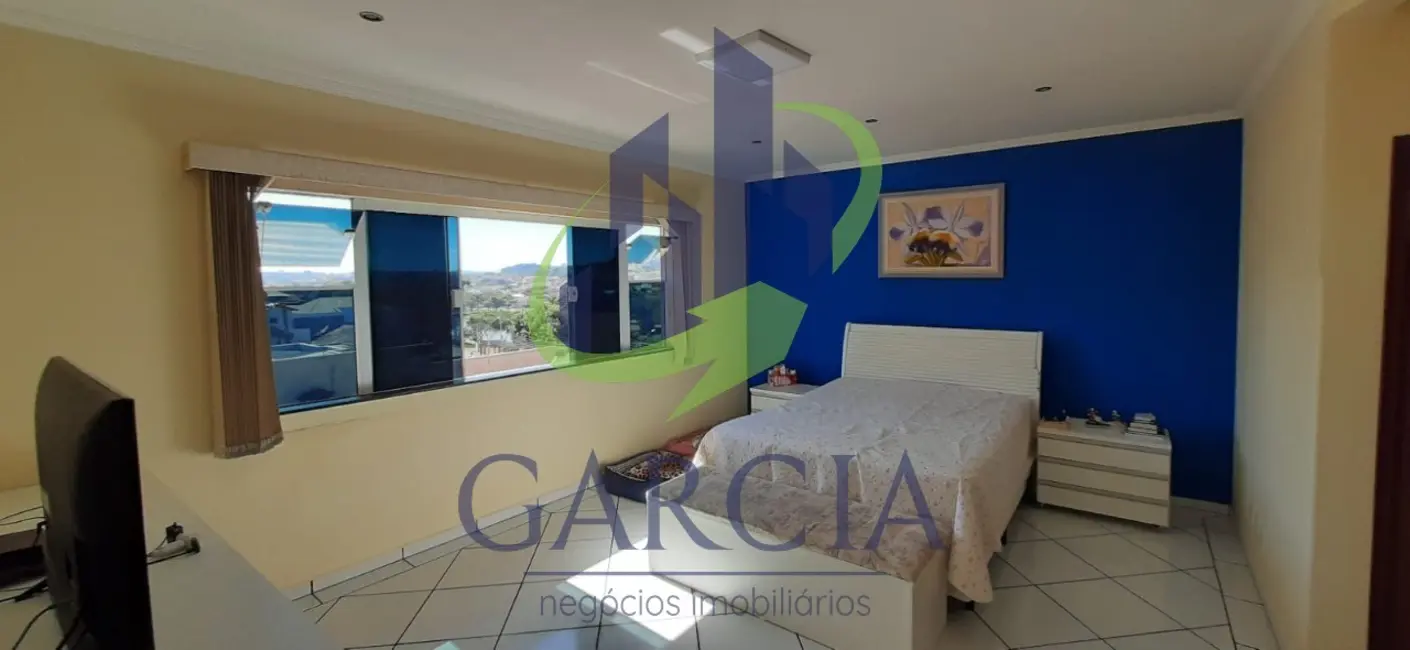 Foto 2 de Casa com 3 quartos à venda, 200m2 em Loteamento Morro Amarelo, Mogi Guacu - SP