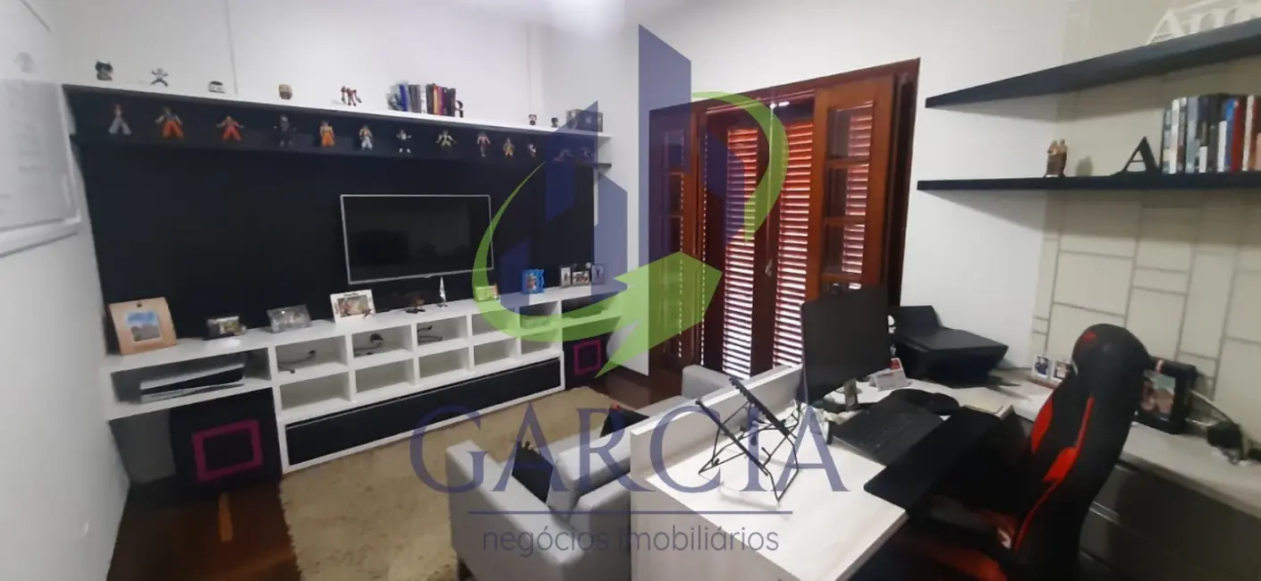 Foto 1 de Casa com 3 quartos à venda, 240m2 em Vila São Carlos, Mogi Guacu - SP