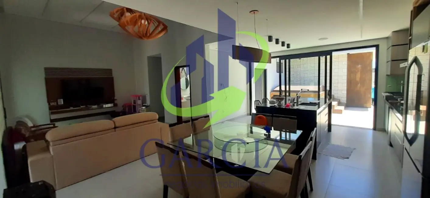 Foto 2 de Casa com 3 quartos à venda, 172m2 em Estiva Gerbi - SP
