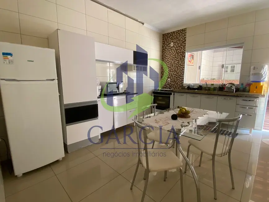 Foto 6 de Casa com 3 quartos à venda, 177m2 em Jardim Santo Antônio, Mogi Guacu - SP