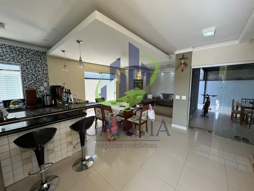Foto 1 de Casa com 4 quartos à venda, 196m2 em Jardim Santa Mônica II, Mogi Guacu - SP