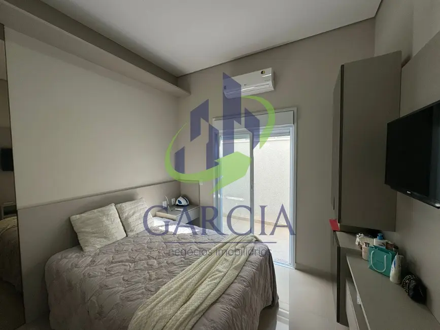 Foto 4 de Casa com 3 quartos à venda, 210m2 em Residencial Village da Serra, Mogi Guacu - SP