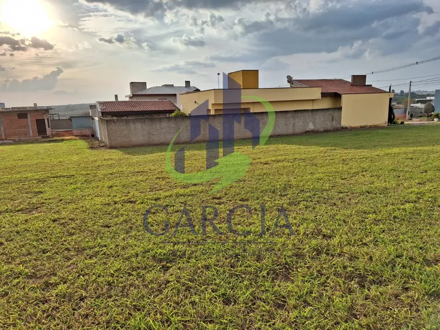 Foto 1 de Terreno / Lote à venda, 330m2 em Estiva Gerbi - SP