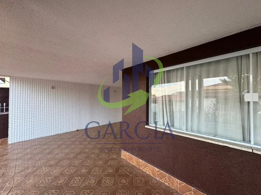 Foto 2 de Casa com 3 quartos para alugar, 250m2 em Jardim Centenário, Mogi Guacu - SP