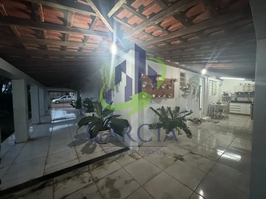 Foto 4 de Casa com 3 quartos à venda, 152m2 em Centro, Estiva Gerbi - SP