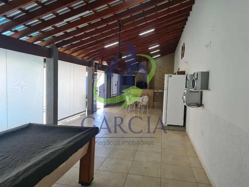 Chácara com 1 quarto à venda, 163m2 em Jardim Santa Cruz, Mogi Guacu - SP - imagem 6 Foto 6 de Chácara com 1 quarto à venda, 163m2 em Jardim Santa Cruz, Mogi Guacu - SP