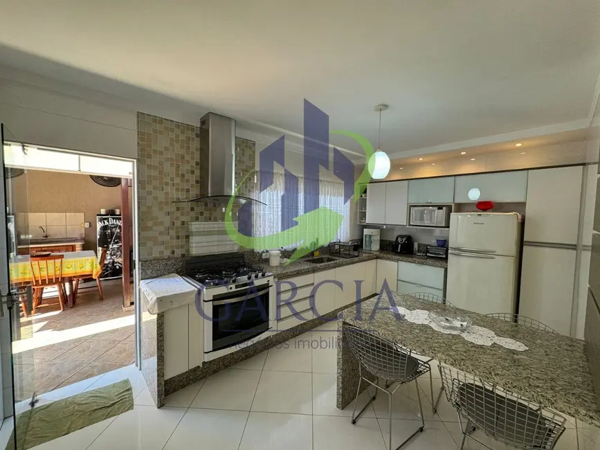 Foto 7 de Casa com 3 quartos à venda, 181m2 em Jardim Maria Mendes, Mogi Guacu - SP