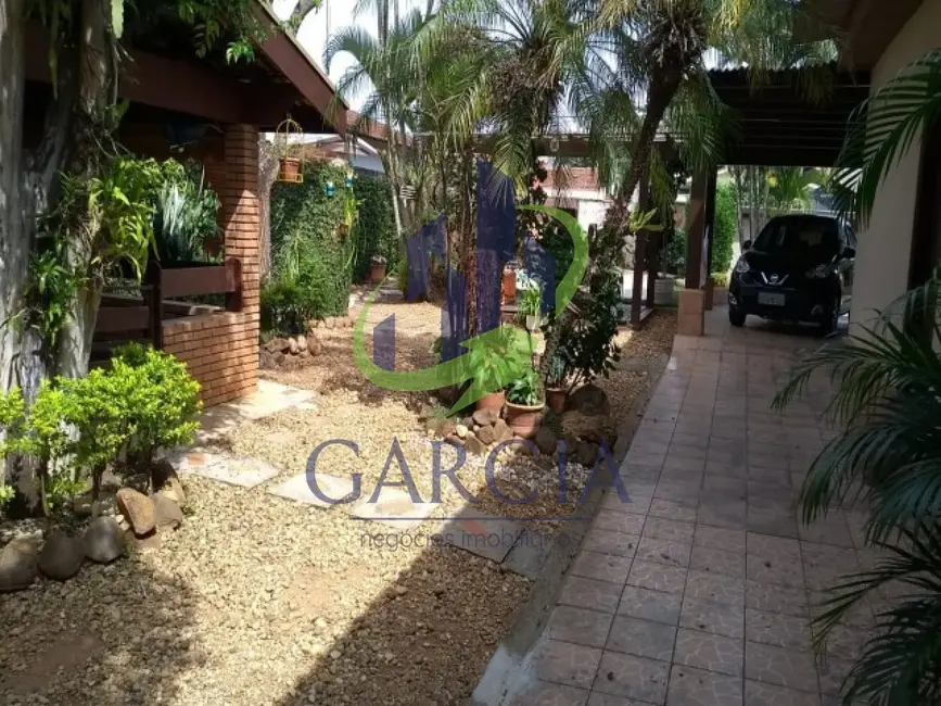 Foto 3 de Casa com 4 quartos à venda, 237m2 em Chácara São João, Mogi Guacu - SP