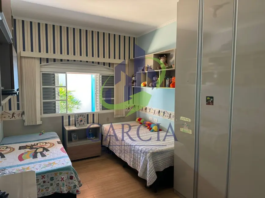 Foto 10 de Casa com 4 quartos à venda e para alugar, 503m2 em Vila Júlia, Mogi Guacu - SP