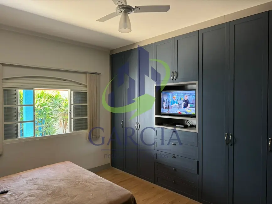 Foto 13 de Casa com 4 quartos à venda e para alugar, 503m2 em Vila Júlia, Mogi Guacu - SP