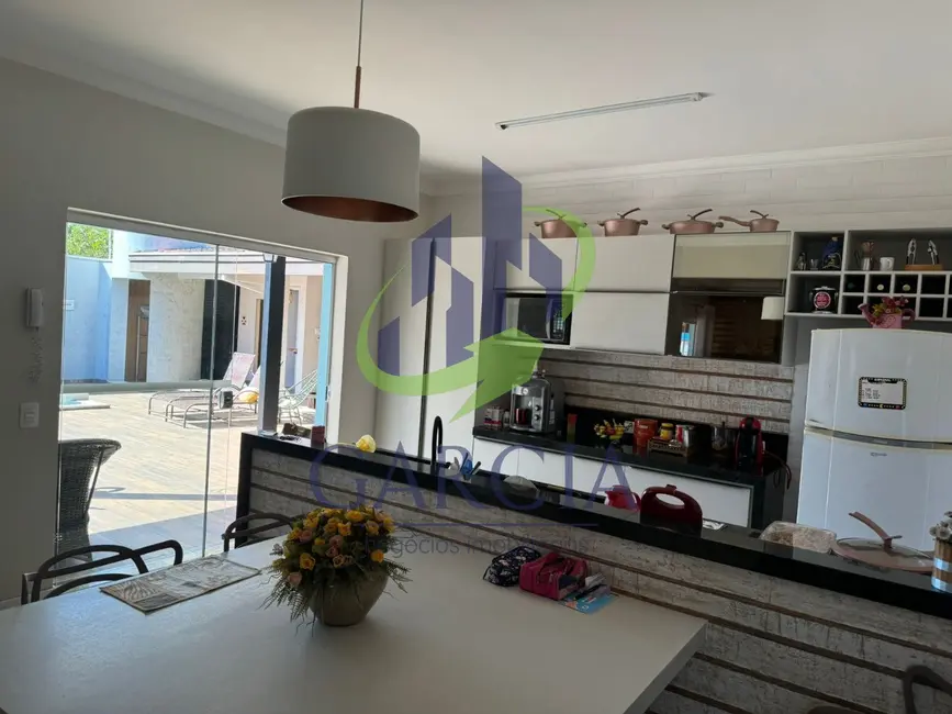 Casa com 4 quartos à venda e para alugar, 503m2 em Vila Júlia, Mogi Guacu - SP - imagem 9 Foto 9 de Casa com 4 quartos à venda e para alugar, 503m2 em Vila Júlia, Mogi Guacu - SP