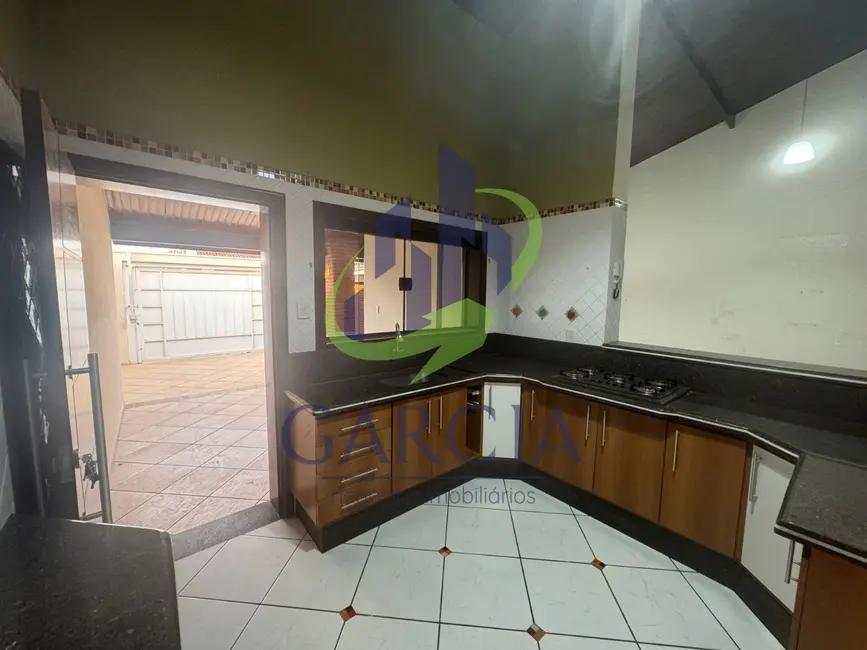 Foto 9 de Casa com 2 quartos à venda, 120m2 em Estiva Gerbi - SP