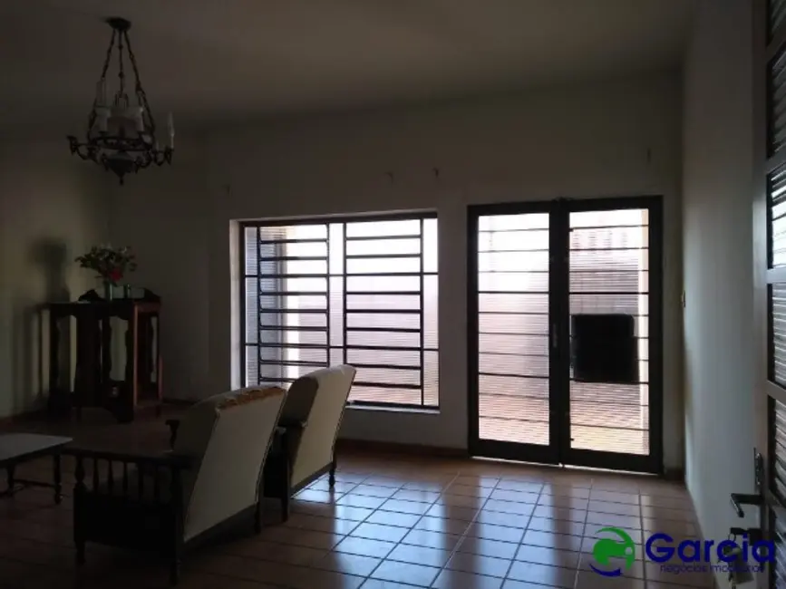 Foto 1 de Casa com 4 quartos à venda, 289m2 em Centro, Mogi Guacu, SP