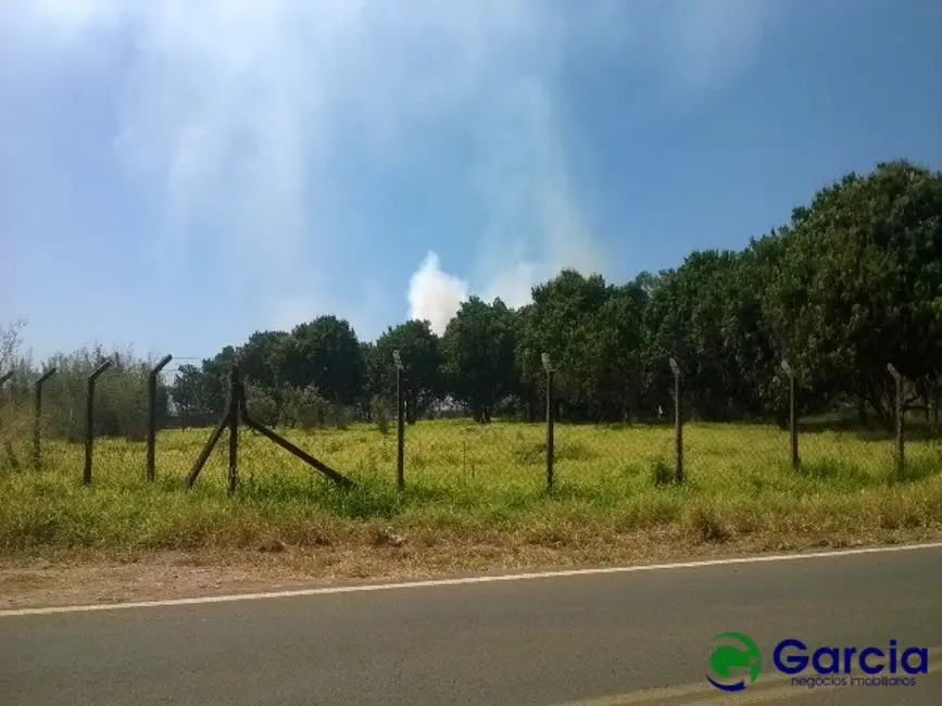 Foto 1 de Terreno / Lote à venda em Mogi Guacu - SP