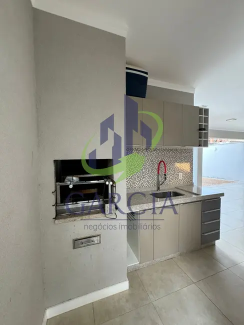 Foto 3 de Casa com 3 quartos à venda, 137m2 em Estiva Gerbi - SP