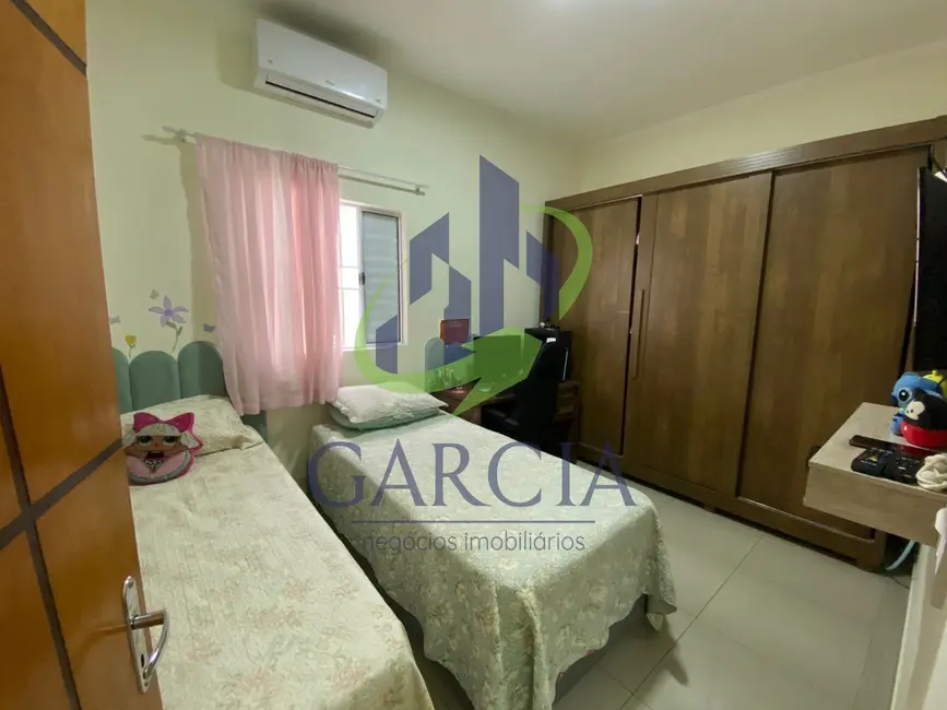 Foto 9 de Casa com 4 quartos à venda, 159m2 em Jardim Planalto Verde, Mogi Guacu - SP