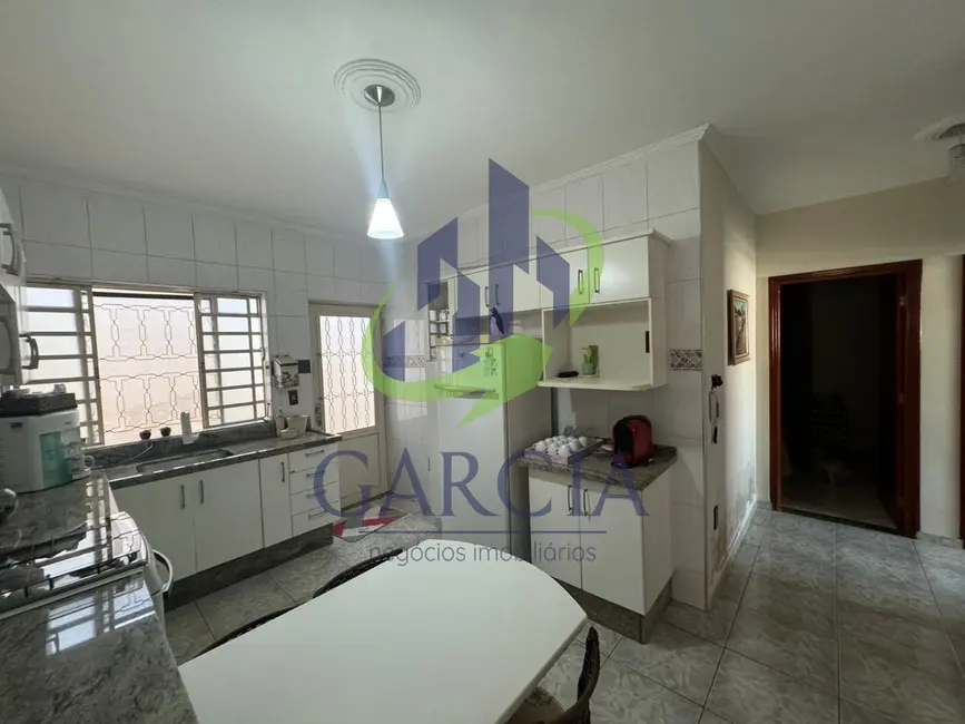 Foto 8 de Casa com 4 quartos à venda, 177m2 em Jardim Munhoz, Mogi Guacu - SP