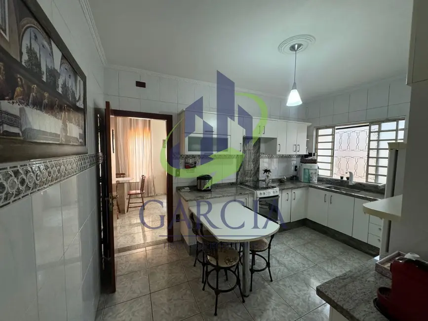 Foto 9 de Casa com 4 quartos à venda, 177m2 em Jardim Munhoz, Mogi Guacu - SP