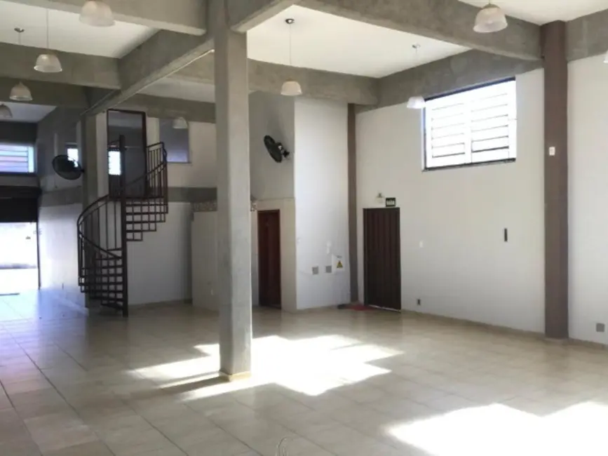 Sala Comercial para alugar, 150m2 em Jardim São José, Mogi Guacu - SP - imagem 2 Foto 2 de Sala Comercial para alugar, 150m2 em Jardim São José, Mogi Guacu - SP