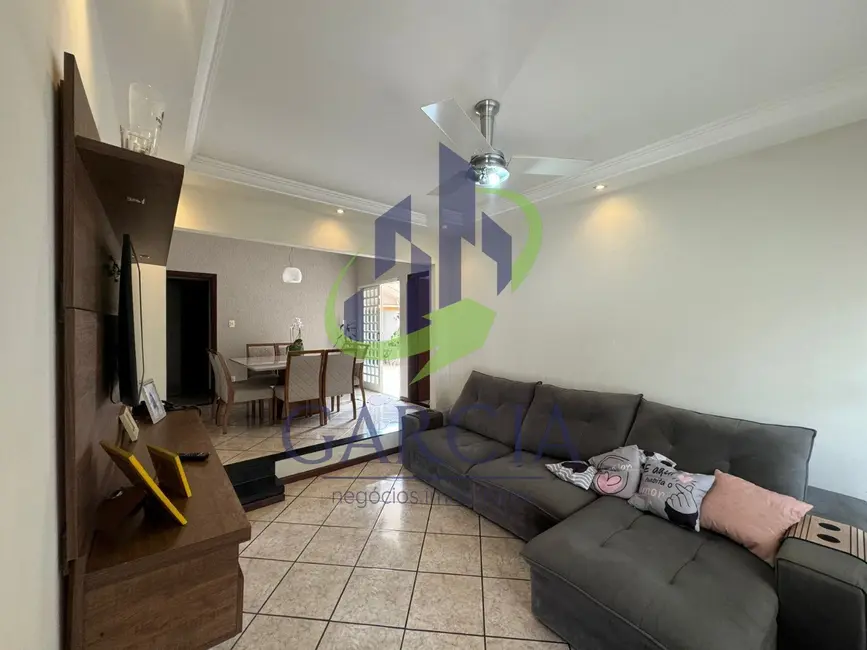 Foto 2 de Casa com 4 quartos à venda, 229m2 em Jardim da Lagoa, Mogi Guacu - SP