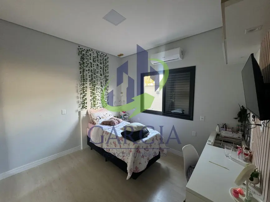 Foto 7 de Casa com 3 quartos à venda e para alugar, 258m2 em Estiva Gerbi - SP