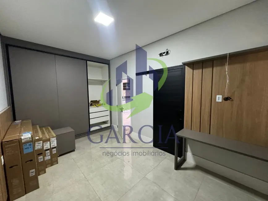 Foto 7 de Casa com 3 quartos à venda, 225m2 em Estiva Gerbi - SP
