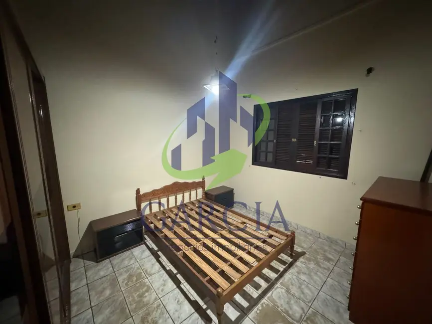 Foto 2 de Chácara com 4 quartos para alugar, 302m2 em Mogi Guacu - SP