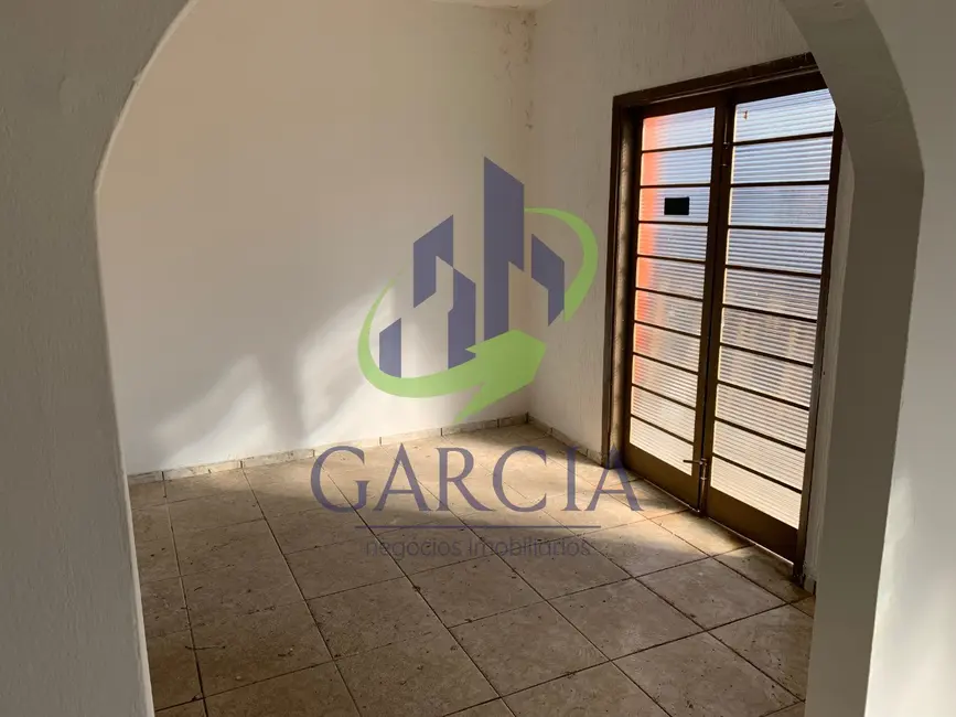 Casa com 4 quartos para alugar, 250m2 em Centro, Mogi Guacu - SP - imagem 5 Foto 5 de Casa com 4 quartos para alugar, 250m2 em Centro, Mogi Guacu - SP