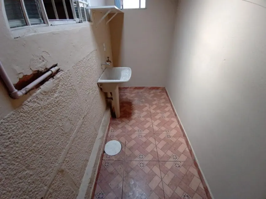 Casa com 2 quartos para alugar, 65m2 em Centro, Mogi Mirim - SP - imagem 5 Foto 5 de Casa com 2 quartos para alugar, 65m2 em Centro, Mogi Mirim - SP