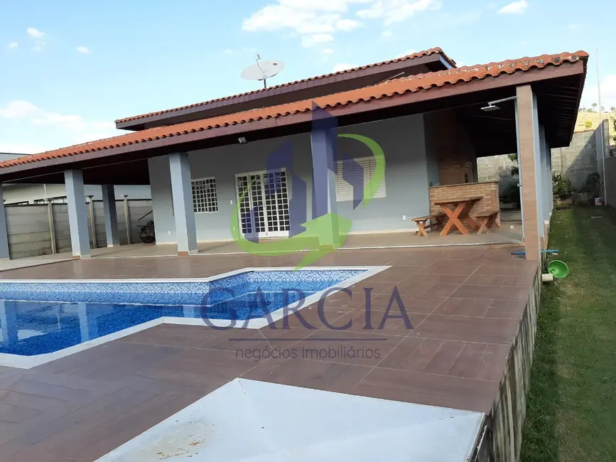 Foto 1 de Chácara com 2 quartos à venda e para alugar, 235m2 em Itapira - SP